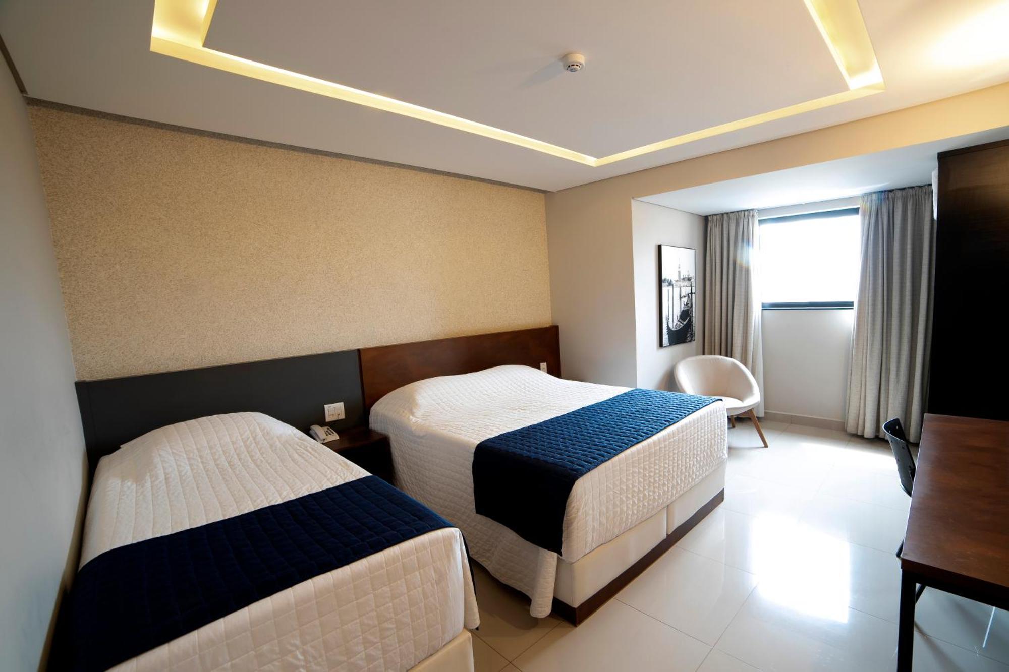 Adria Premium Hotel Guarapuava Exteriör bild