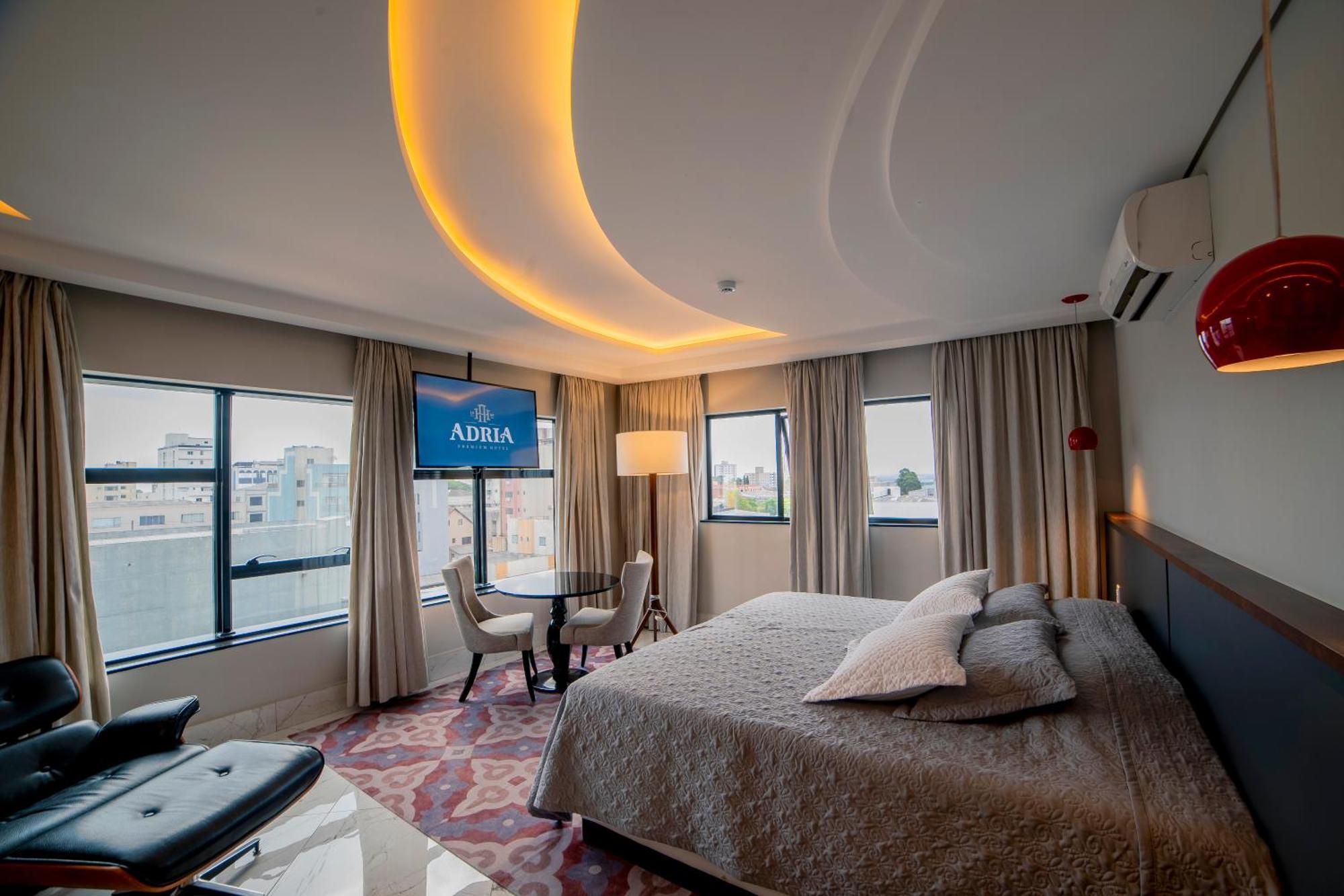 Adria Premium Hotel Guarapuava Rum bild
