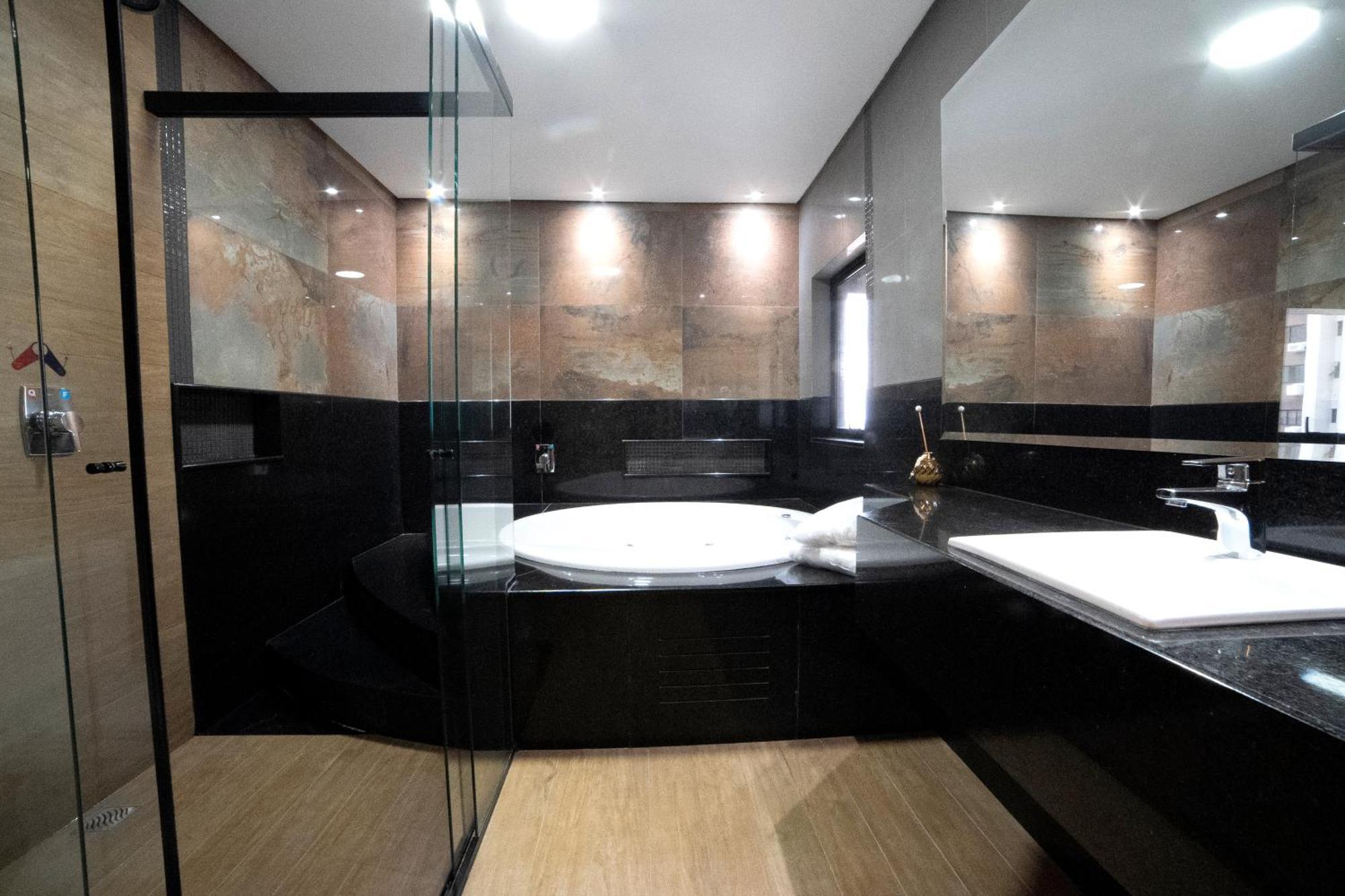 Adria Premium Hotel Guarapuava Rum bild
