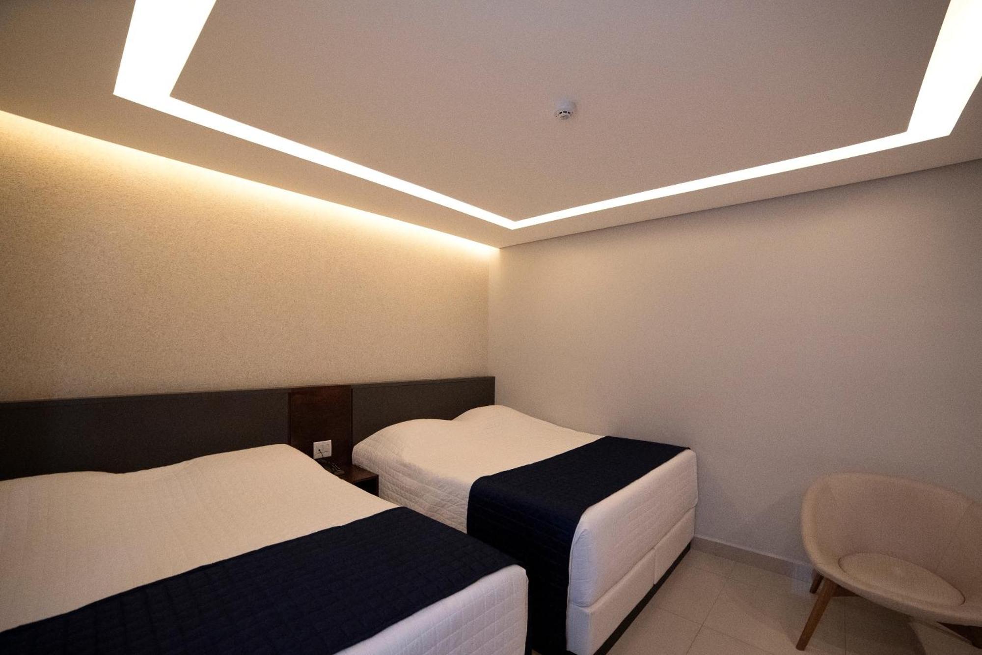 Adria Premium Hotel Guarapuava Rum bild
